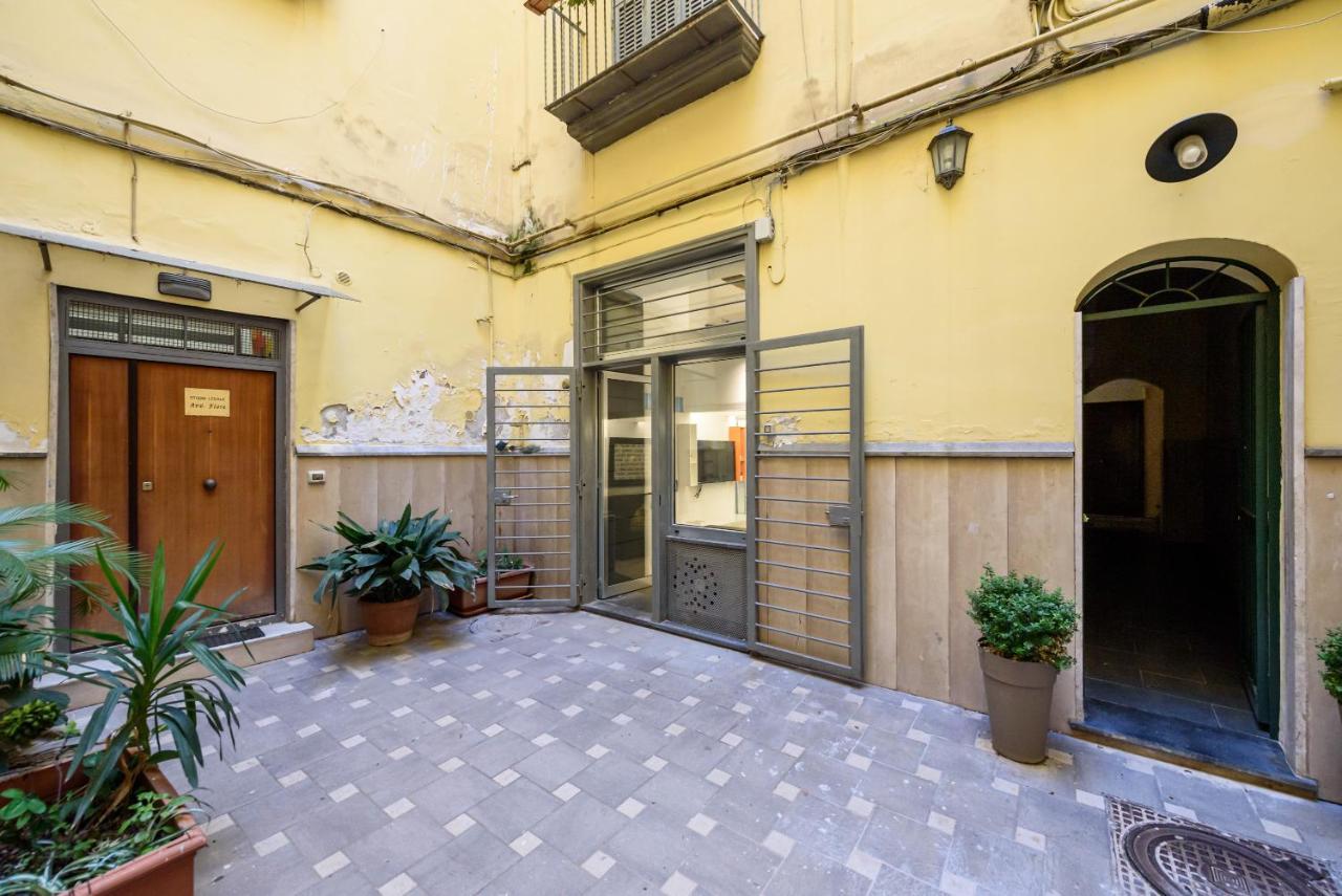 Ferienwohnung Riviera Di Chiaia 155 Neapel Exterior foto